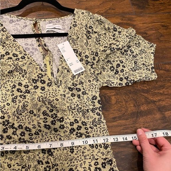 NEW Urban Outfitters size medium Ditzy Floral Print Tie Back Puff Sleeve Romper - Picture 11 of 14